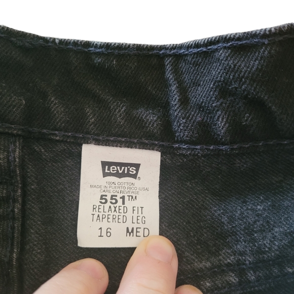 *SOLD* Vintage Levi's 551 Black Ultra High Rise Mom Jeans - Picture 9 of 9
